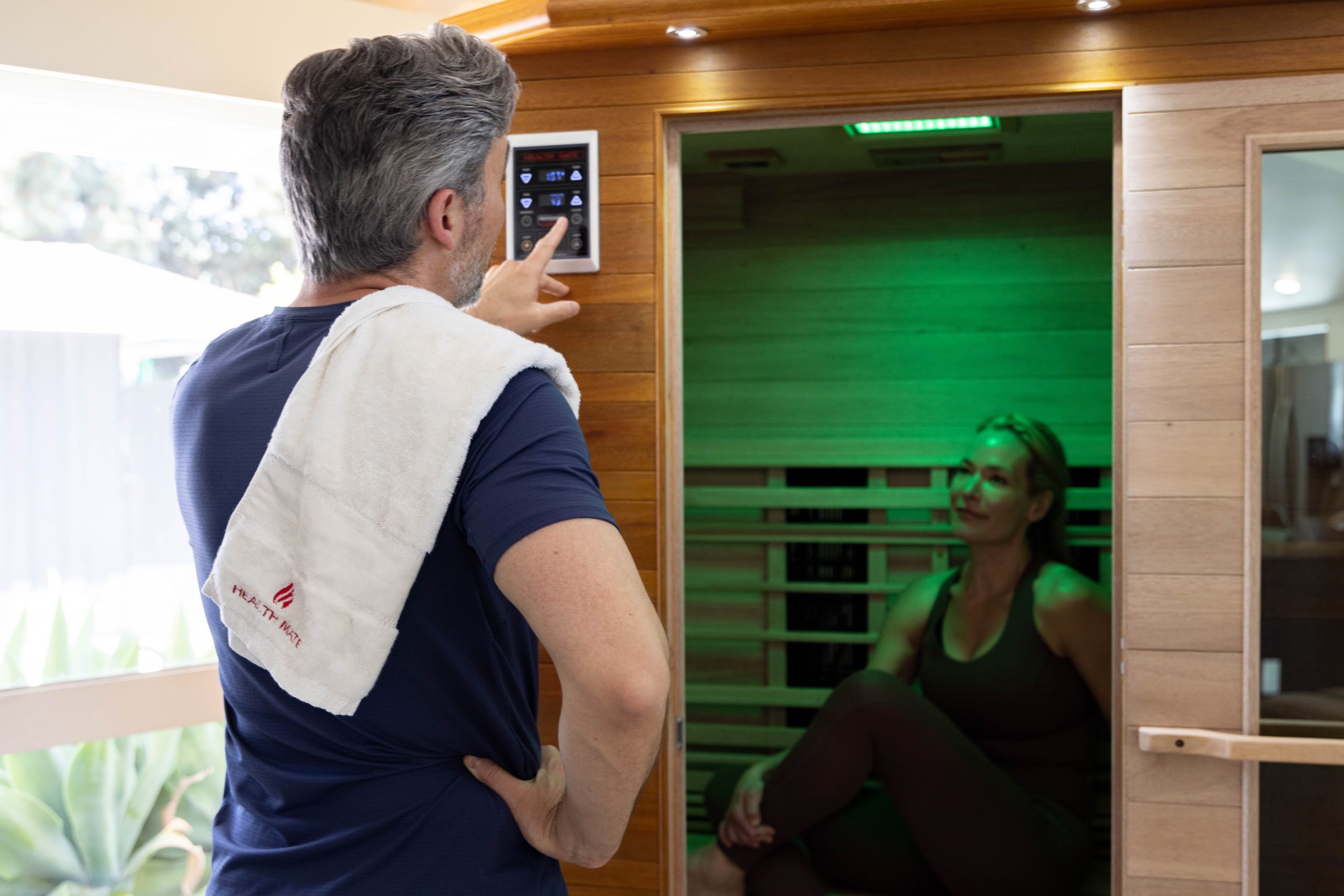 Exploring the Difference between Traditional and Infrared Saunas 
